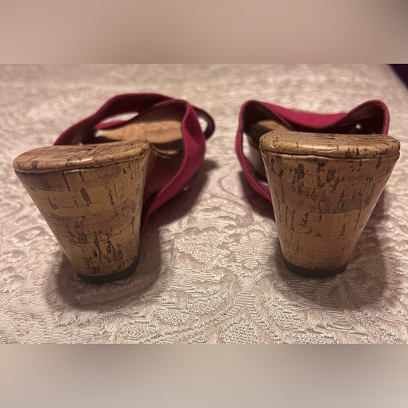 Magenta Wedges - Picture 2 of 7